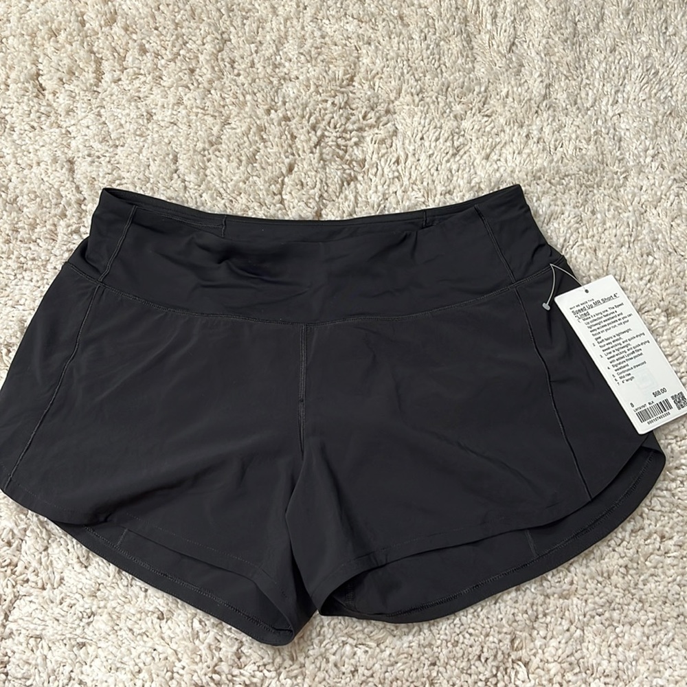 NWT Lululemon Speed Up Short 4” Size 8